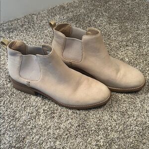 Sperry Women's Light Beige Chelsea Ankle Boots